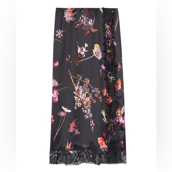NWT Victoria’s Secret Black Floral Print Satin & Lace Midi Skirt in Size Medium - Picture 10 of 17